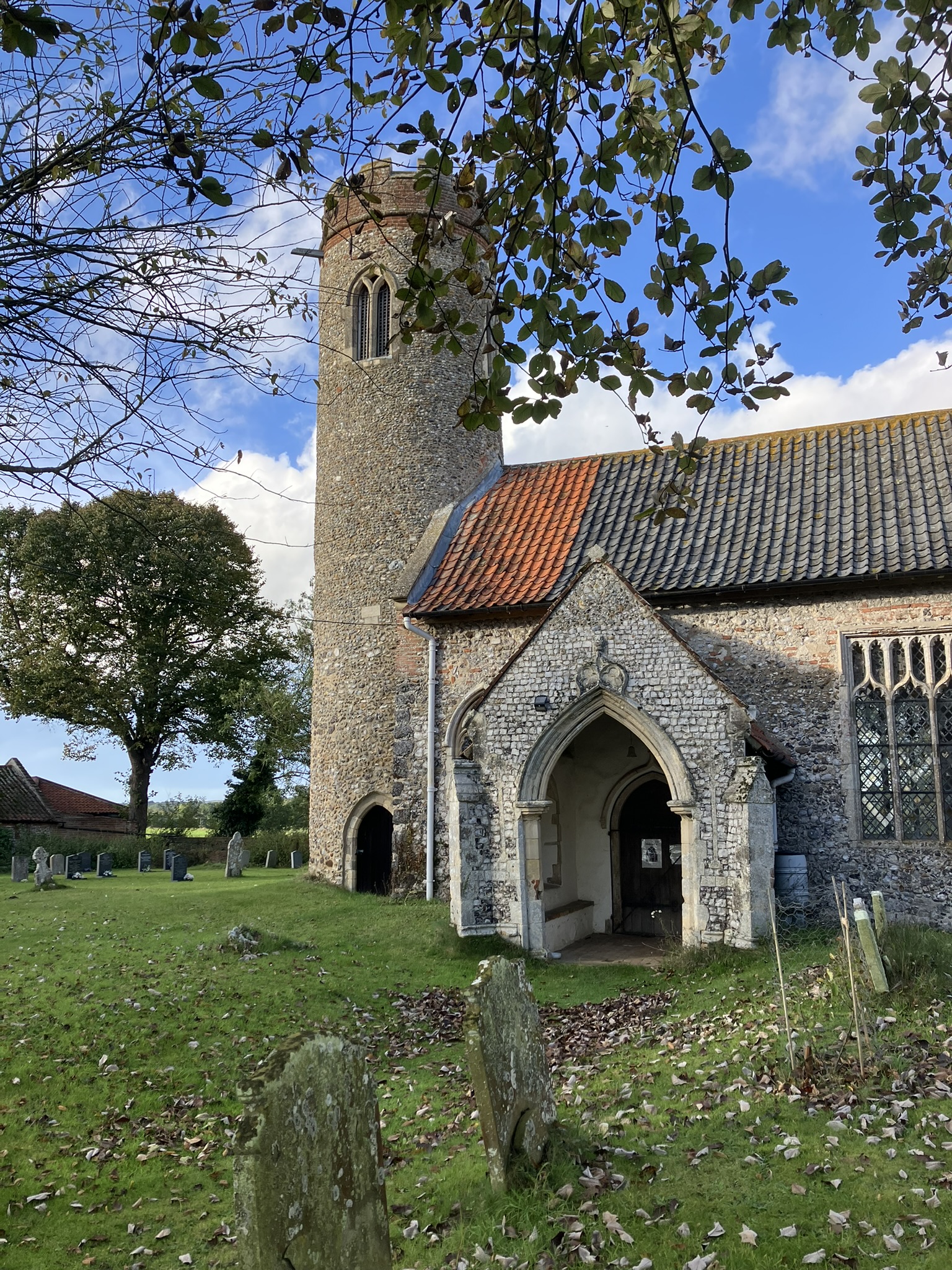 Round towered church Sustead